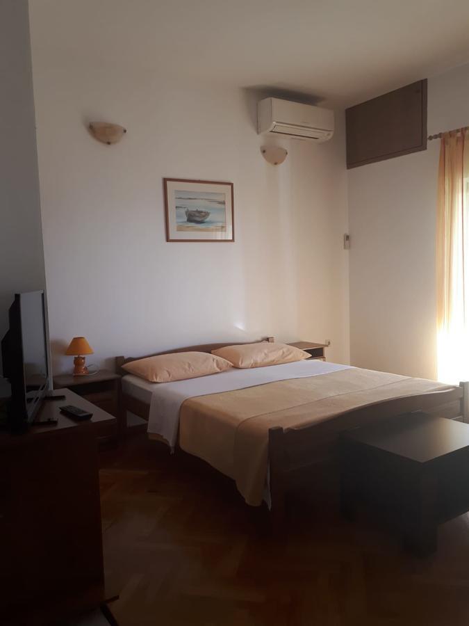 Apartments Ivanka Starigrad Exterior photo